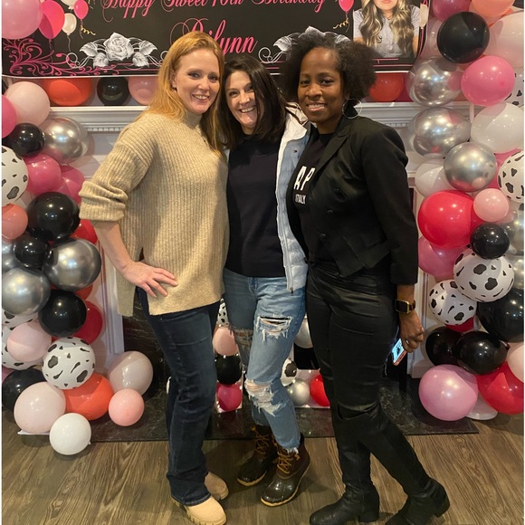 Meet your Posher, Amanda - Picture 3 of 3